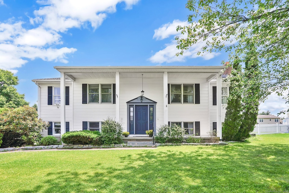 9 Renee Ln, Enfield, CT 06082 - photo 1