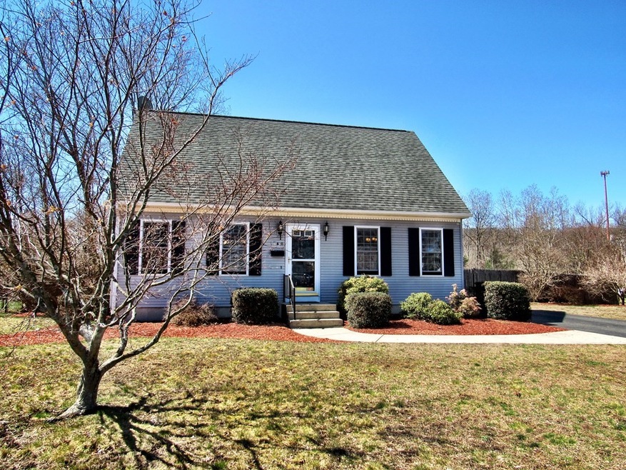 40 Mechanic St, Palmer, MA 01069 - photo 1