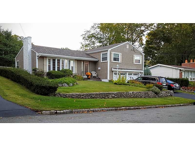 108 Deerfield Rd, Cranston, RI 02920 - photo 1