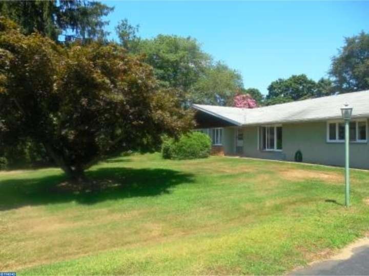 1505 Oxmead Rd, Burlington, NJ 08016 - photo 1