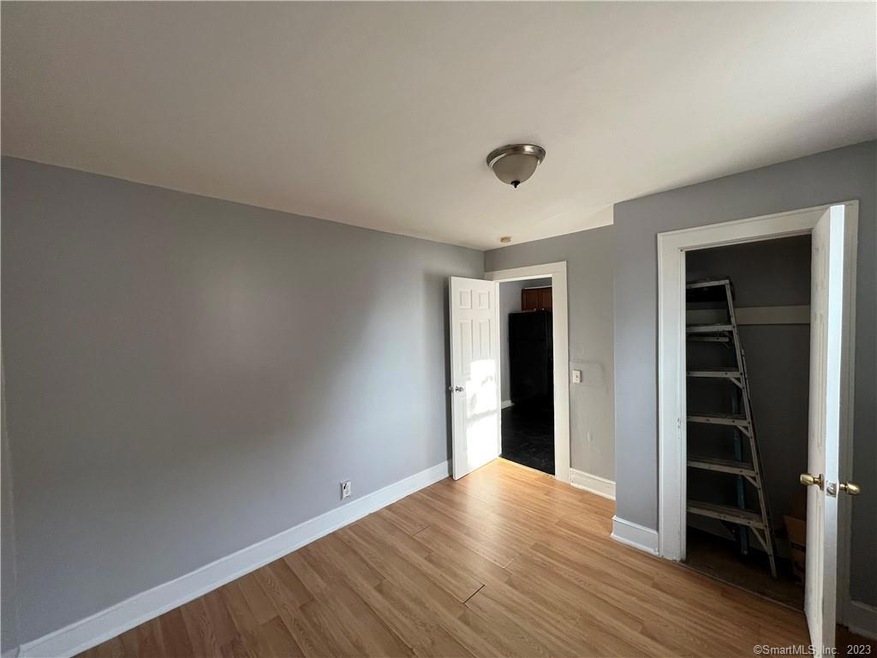 697 Hallett St unit 2, Bridgeport, CT 06608 - photo 1