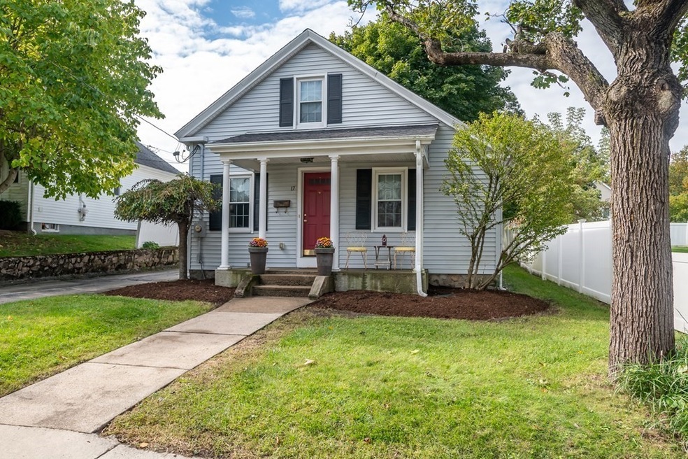 17 Worsted St, Franklin, MA 02038 - photo 1