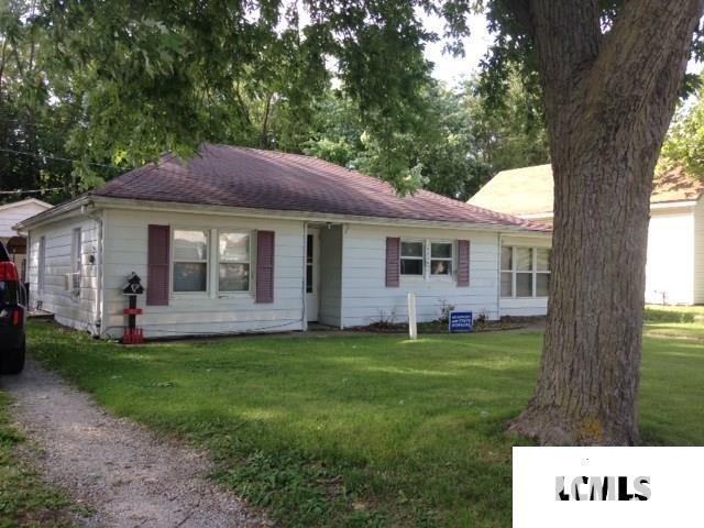 805 S Kickapoo St, Lincoln, IL 62656 - photo 1