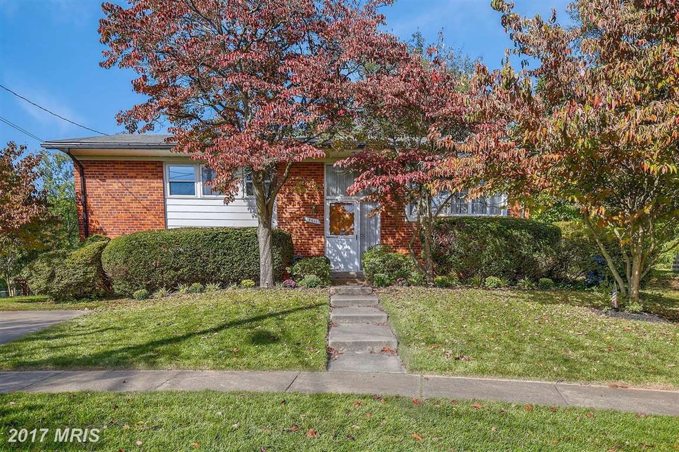 3611 Sandy Ct, Kensington, MD 20895 - photo 1