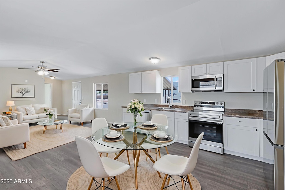 LIVING, KITCHEN