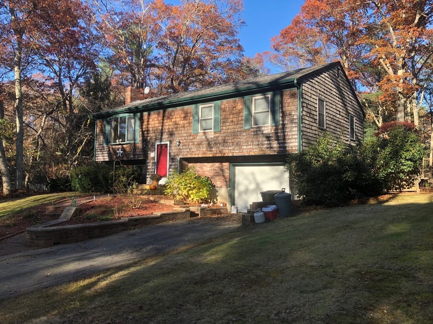 10 Woodlawn Dr, Carver, MA 02330 - photo 1