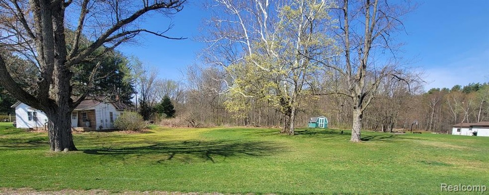 12620 Nichols Rd, Birch Run, MI 48415 - photo 1