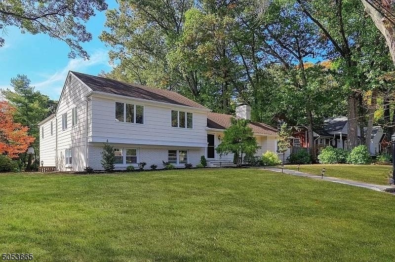 1599 Grouse Ln, Mountainside, NJ 07092 - photo 1