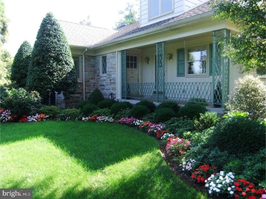 3101 Westview Dr, Reading, PA 19605 - photo 1