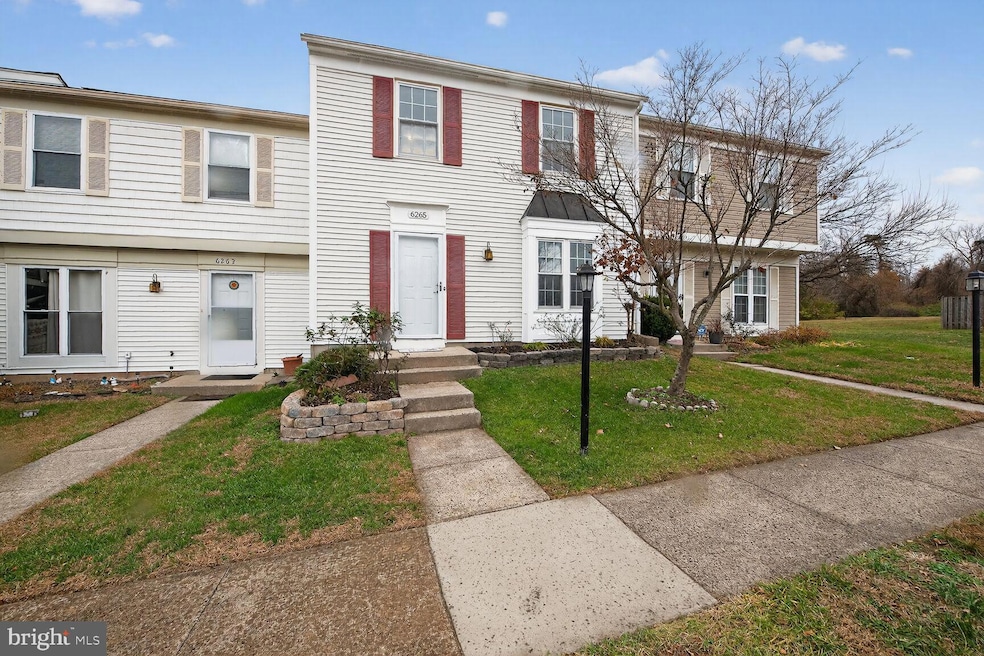 6265 Astrid Cove, Centreville, VA 20120 - photo 1