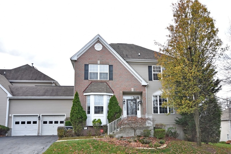 11 Queens Ln, Wayne, NJ 07470 - photo 1