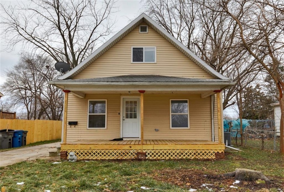 2325 Maple St, Des Moines, IA 50317 - photo 1