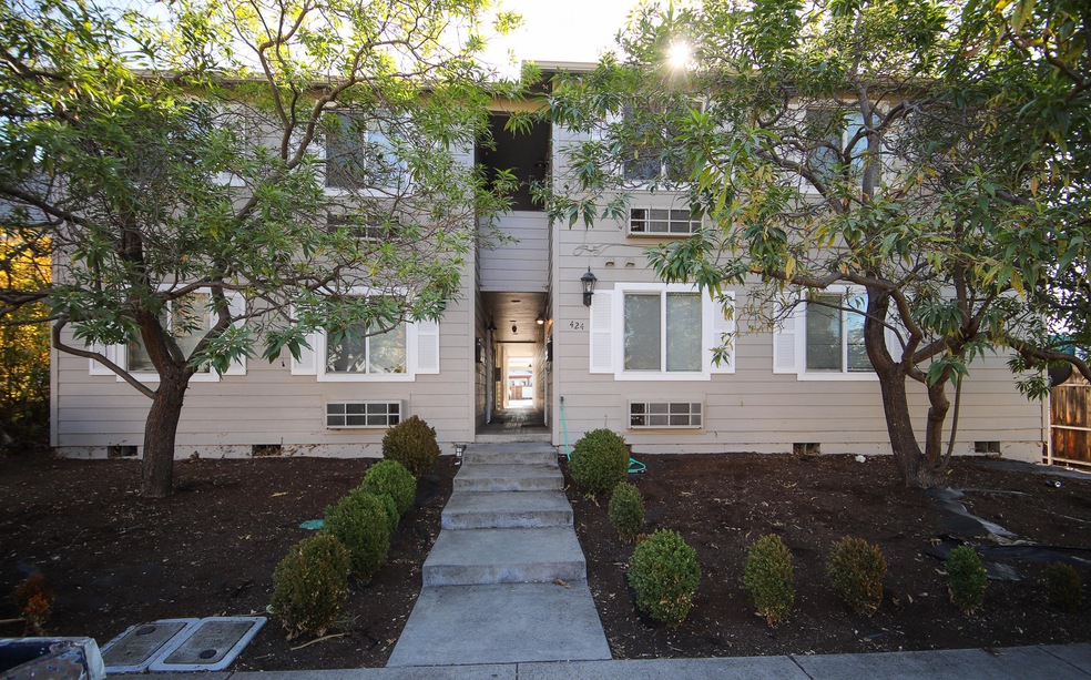 424 Manzanita St, Central Point, OR 97502 - photo 1