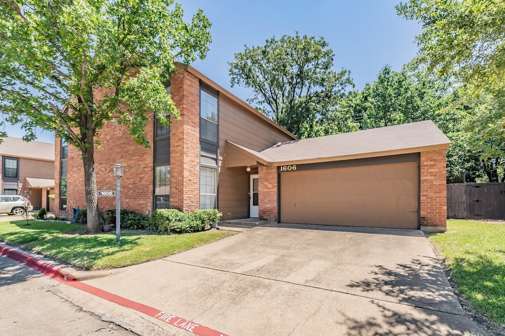 For Sale $225,000 • Co-Listing Agent