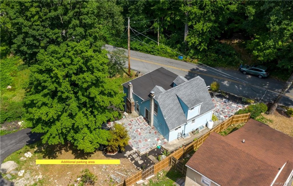 173 Tanglewylde Rd, Lake Peekskill, NY 10537 - photo 1