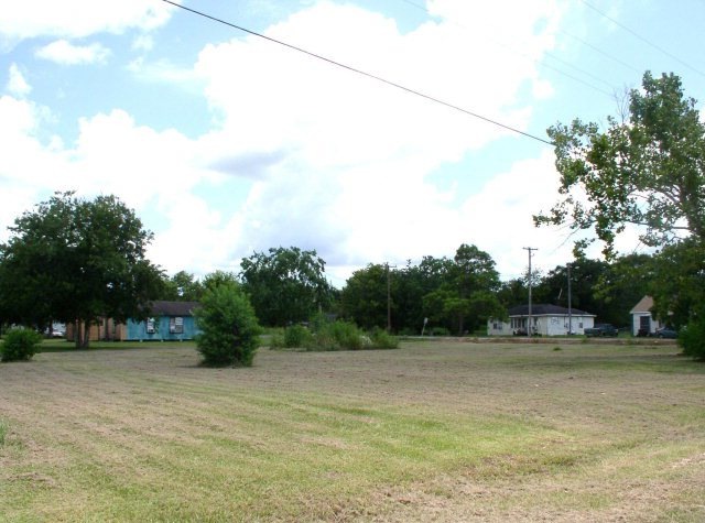 3109 Letulle Ave, Bay City, TX 77414 - photo 1