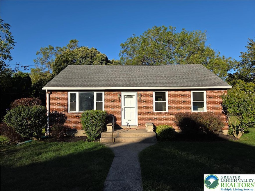 1911 2nd St, Bethlehem, PA 18020 - photo 1