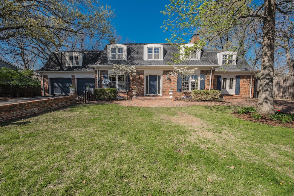 112 E Brandon Rd Columbia MO-large-093-5