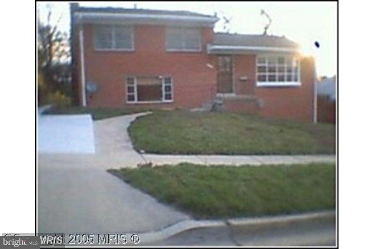 902 Luray Place, Hyattsville, MD 20783 - photo 1