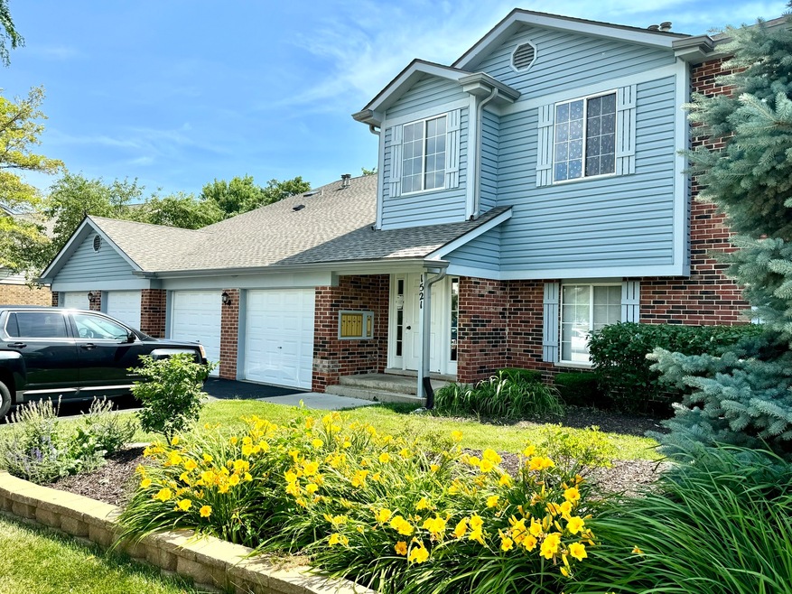 1521 Commodore Ct unit 1, Schaumburg, IL 60193 - photo 1