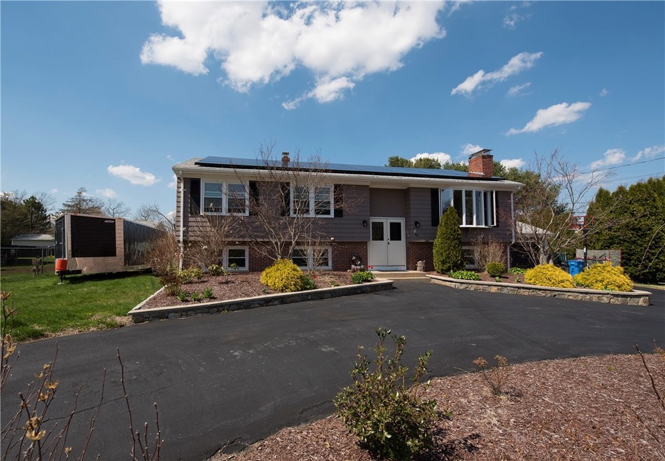 85 Nelson Rd, Cranston, RI 02921 - photo 1