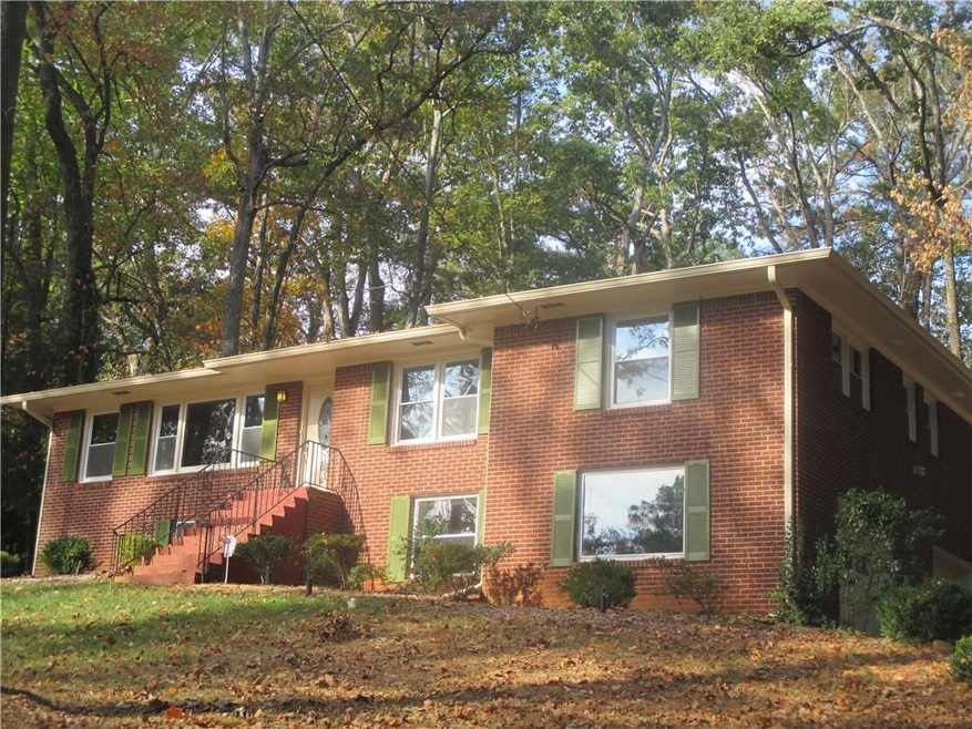 4 Side Brick Raised Ranch on a Full Basement in th