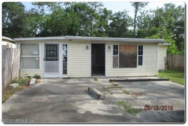 8423 Hare Ave, Jacksonville, FL 32211 - photo 1