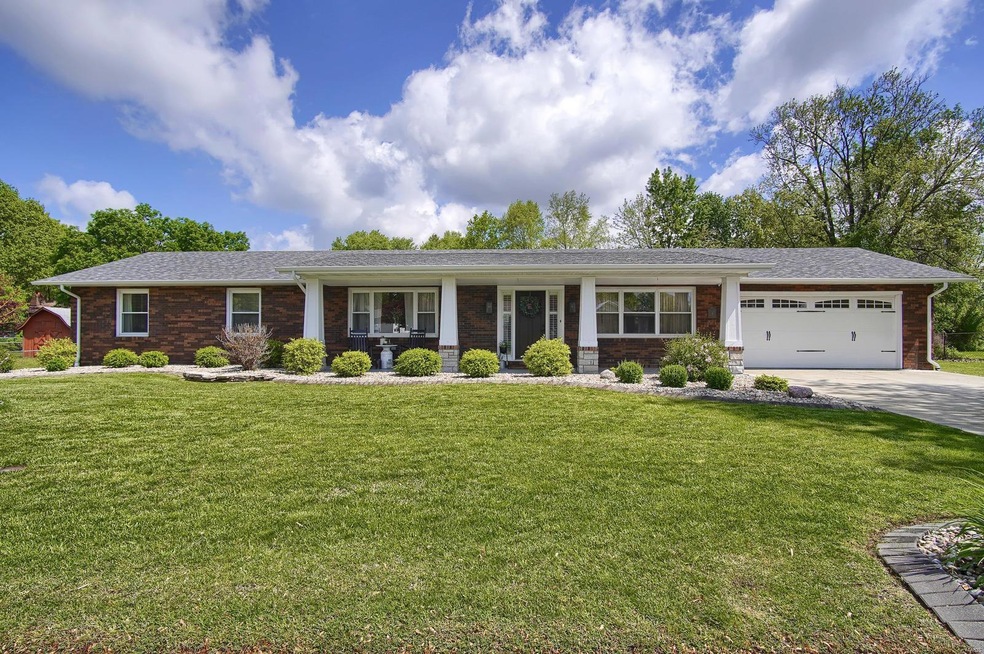 4 Bonnie Ct, Maryville, IL 62062 - photo 1