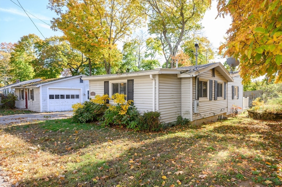 39 Pine Cliff Rd, East Weymouth, MA 02189 - photo 1