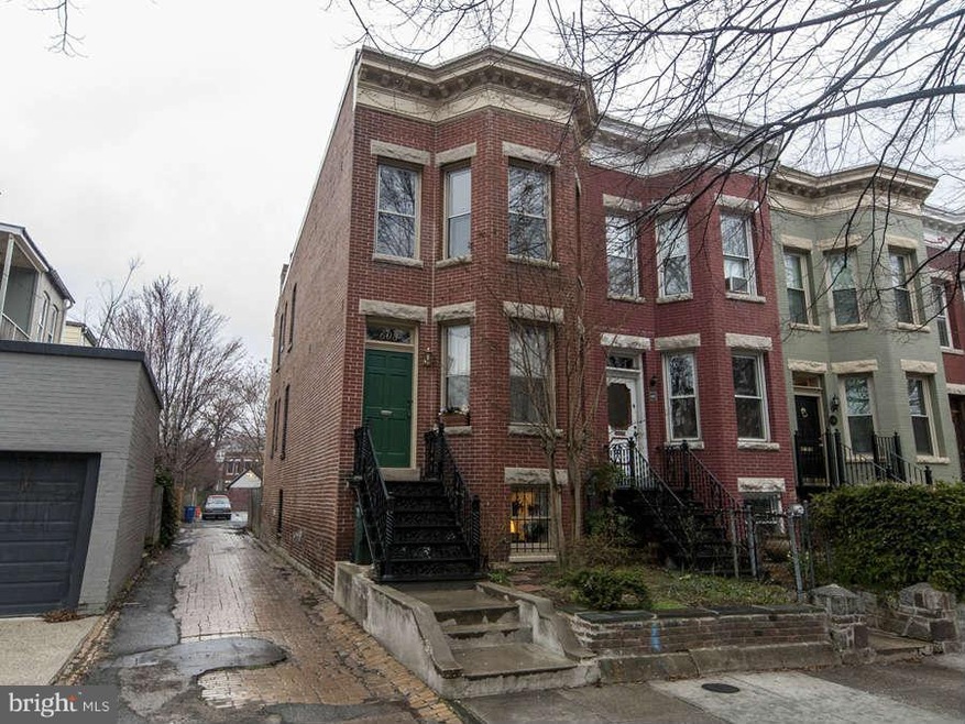 608 5th St NE, Washington, DC 20002 - photo 1