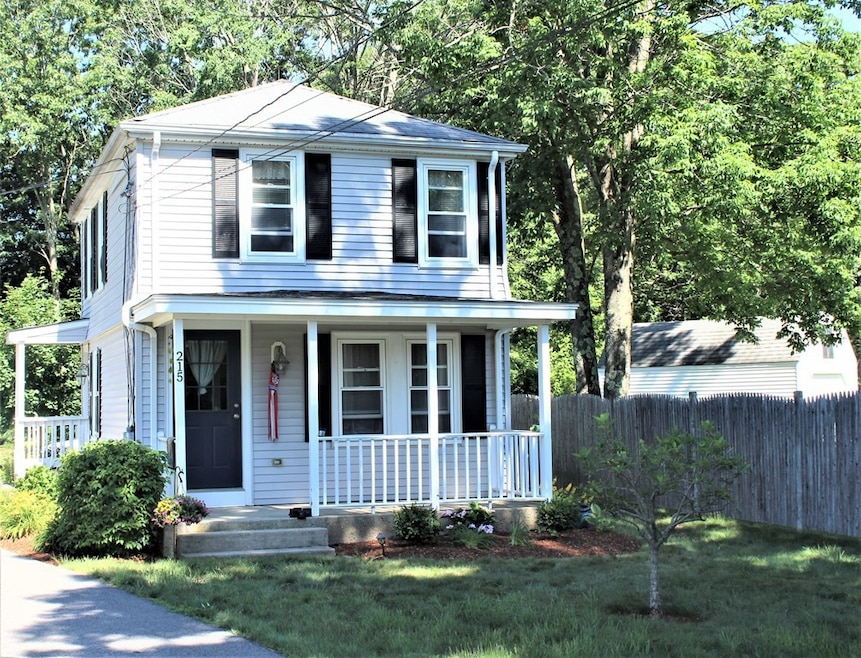 215 Chestnut St, Franklin, MA 02038 - photo 1