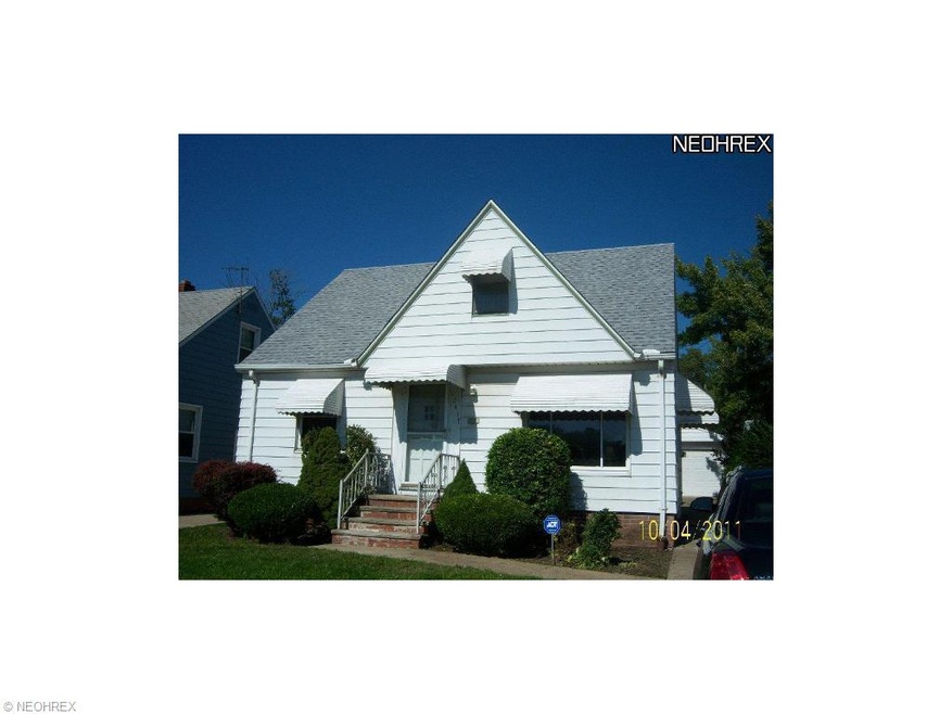 Great 2/3 possible bedrooms if upstairs is finishe