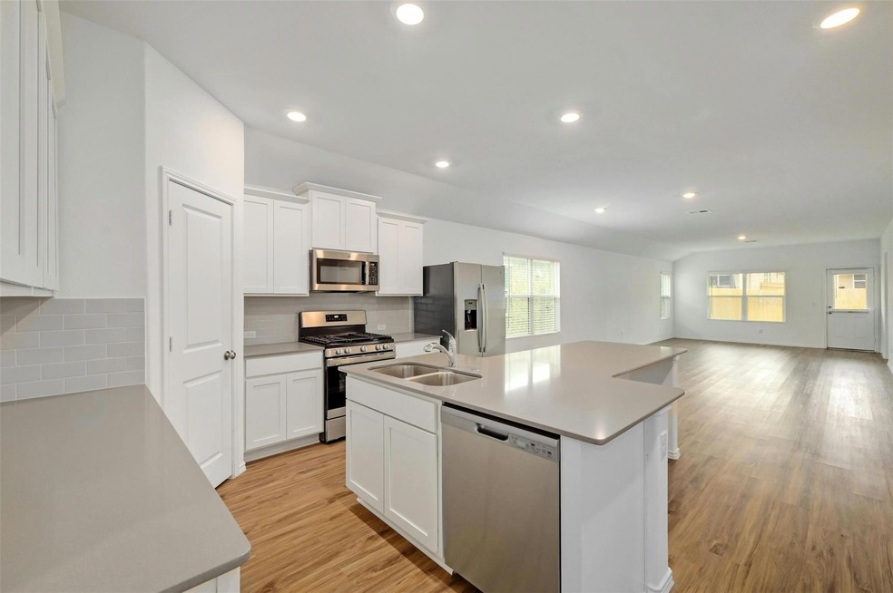 120 Vintage Dr, San Marcos, TX 78666 - photo 1