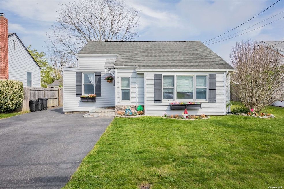 69 N Ocean Ave, Islip, NY 11751 - photo 1