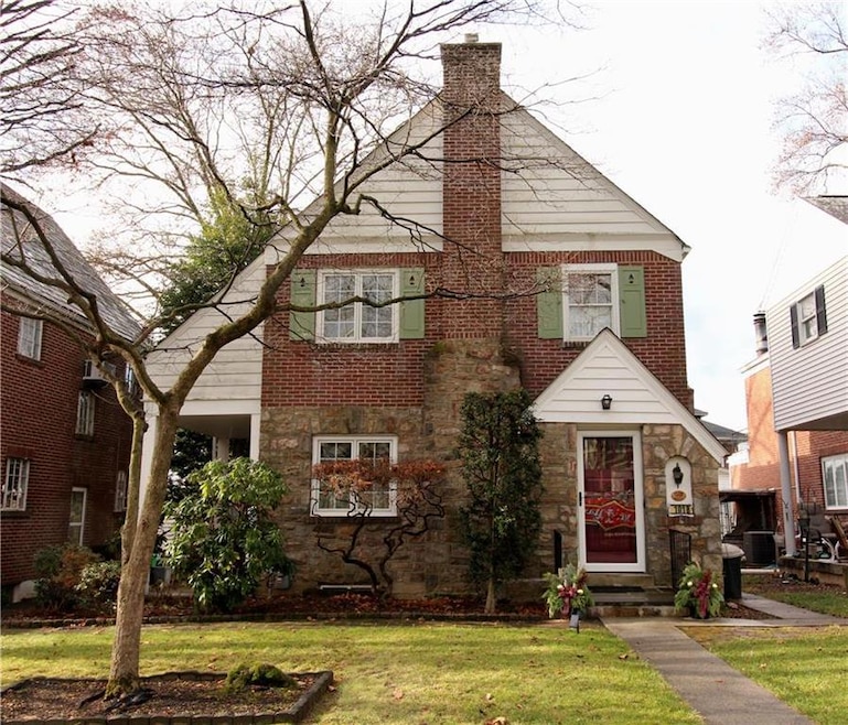 1018 N 18th St unit 1020, Allentown, PA 18104 - photo 1