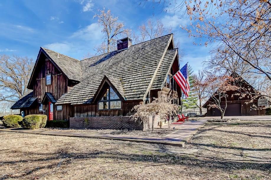 1015 Morgan Ave, Parsons, KS 67357 - photo 1