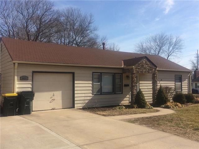 5431 Monrovia St, Shawnee, KS 66216 - photo 1