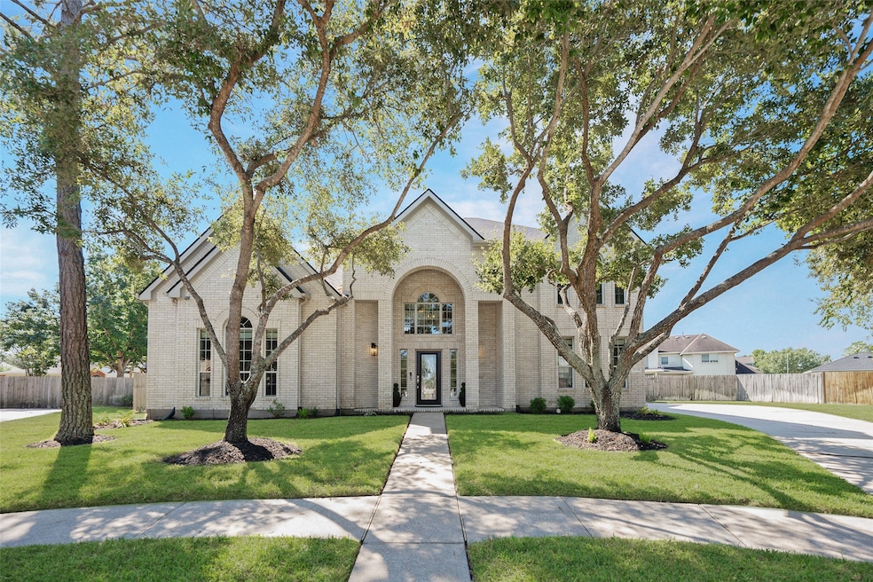 Pending $789,999 • Co-Listing Agent