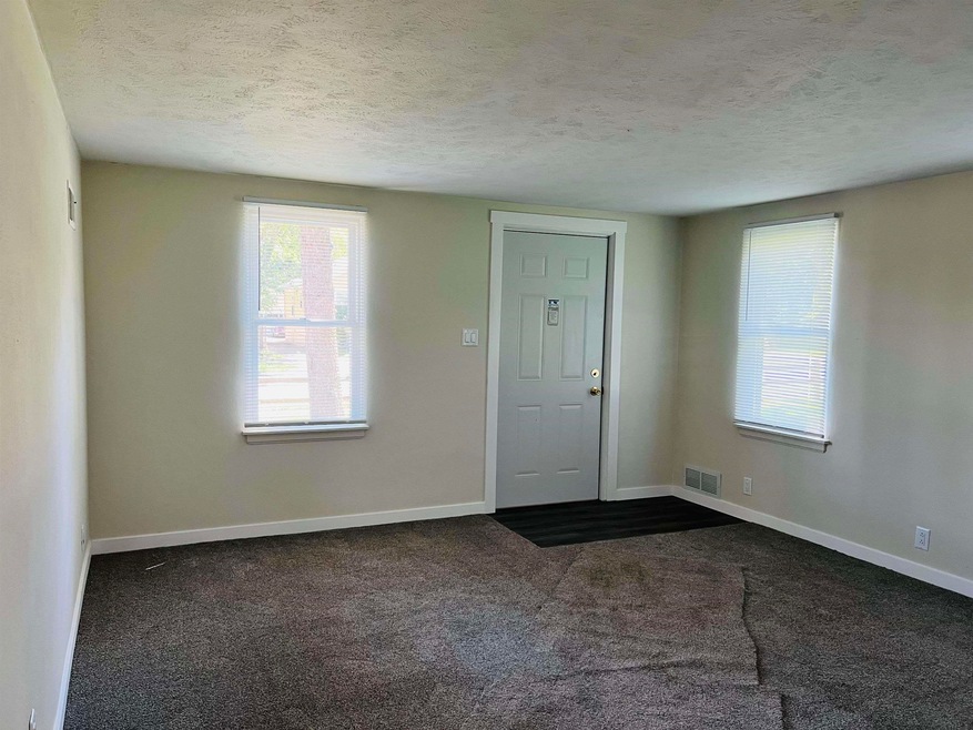 304 W Wolf Ave, Elkhart, IN 46516 - photo 1