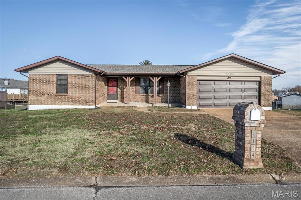 2104 Wellington Dr, Imperial, MO 63052 - photo 1