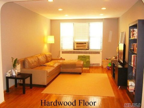67-35 Yellowstone Blvd unit 4T, Forest Hills, NY 11375 - photo 1