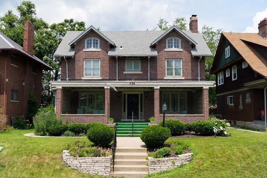Welcome Home to 1794 Franklin Ave