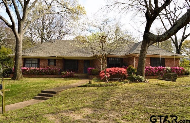 2103 2103 MacBeth, Tyler, TX 75703 - photo 1