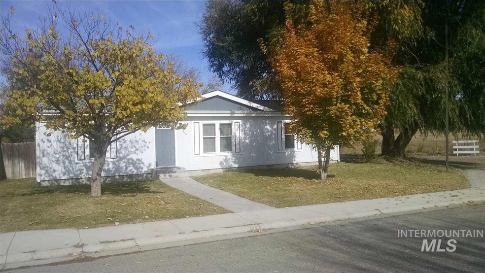 916 W Brookwood Ct, Nampa, ID 83686 - photo 1
