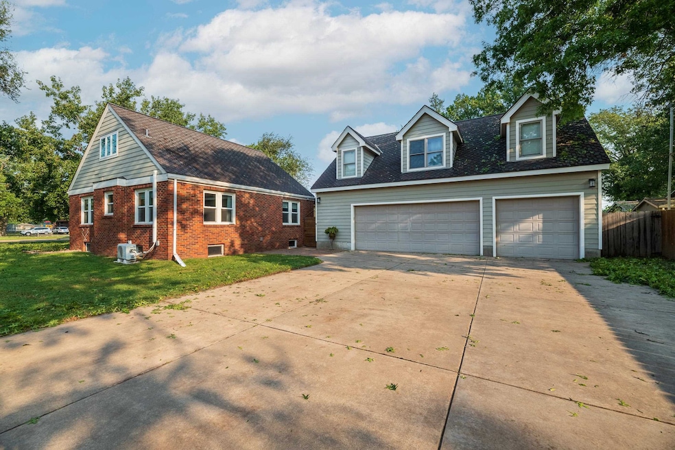 1550 N West St, Wichita, KS 67203 - photo 1