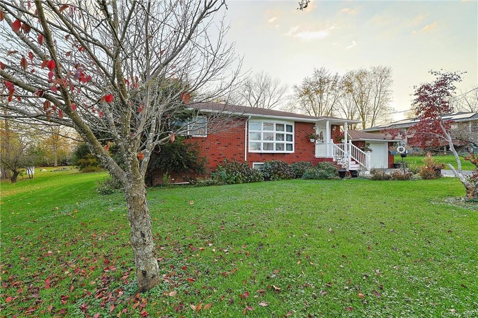 81 Meadow Hill Rd, Newburgh, NY 12550 - photo 1