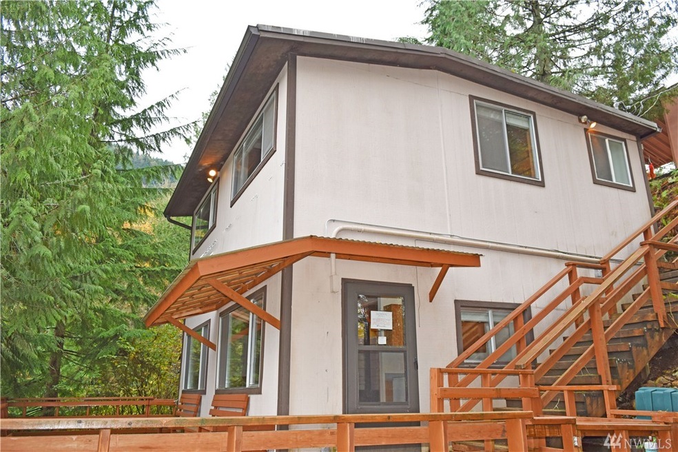 37632 W Lake Walker Dr SE, Enumclaw, WA 98022 - photo 1