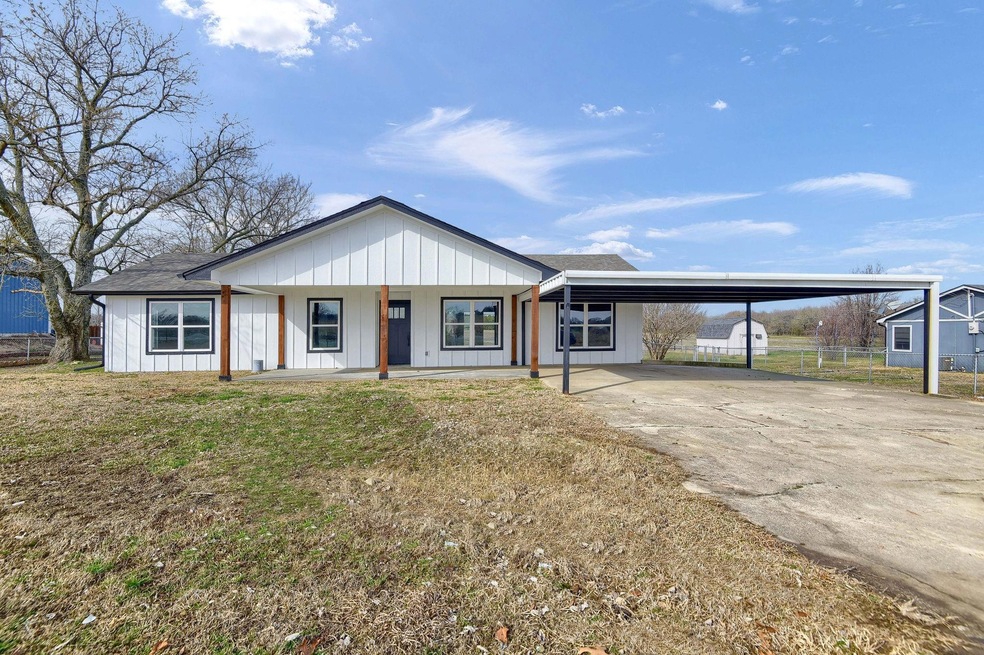 383 Kyker Ln, Pottsboro, TX 75076 - photo 1