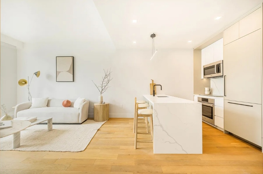 Sold $1,252,100 • Co-Listing Agent