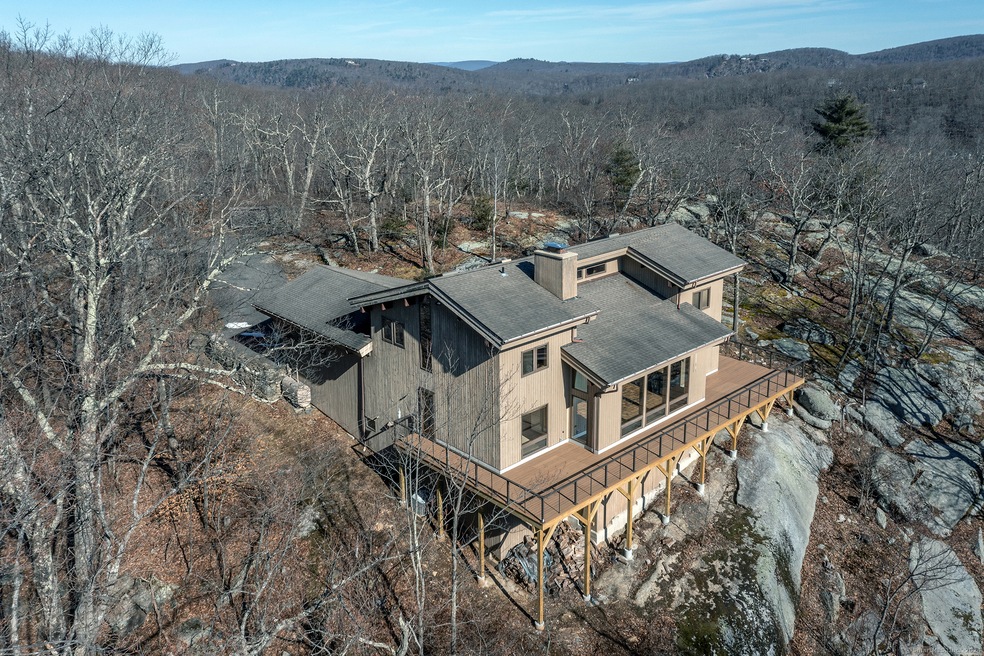 21 Mauweehoo Hill, Sherman, CT 06784 - photo 1